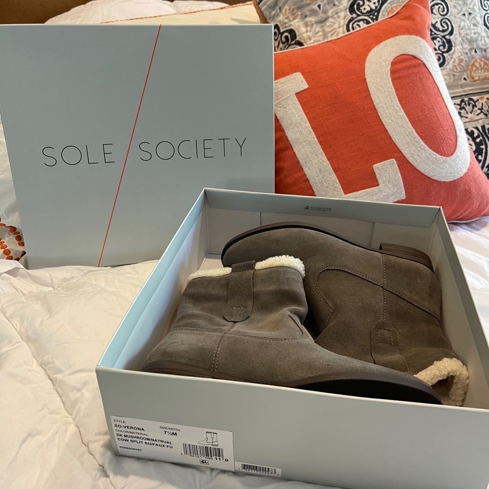 New in Box Sole Society So-Verona Boots - Picture 3 of 11